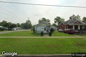 920 N Main St, Saint Elmo, IL 62458