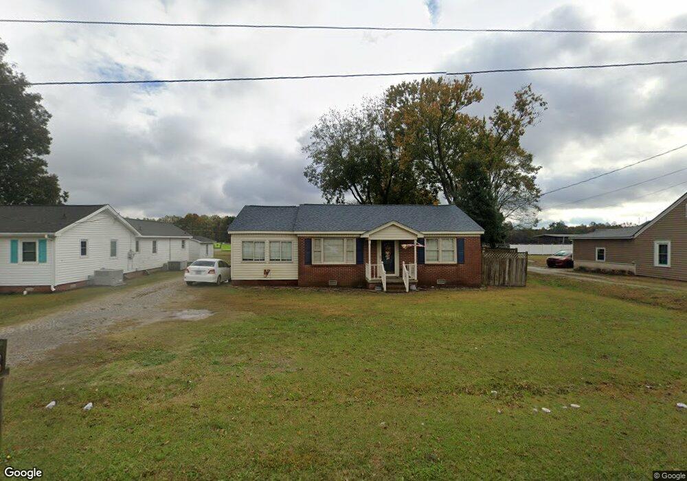 1819 W Main St, Williamston, NC 27892 - photo 1