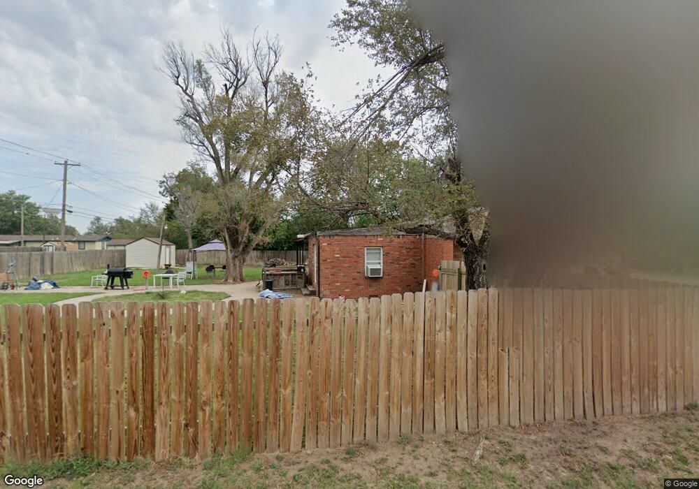 705 N 27th St, Enid, OK 73701 - photo 1