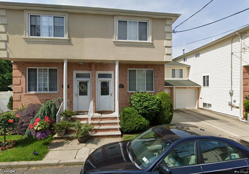 62 Chess Loop, Staten Island, NY 10306 - photo 1
