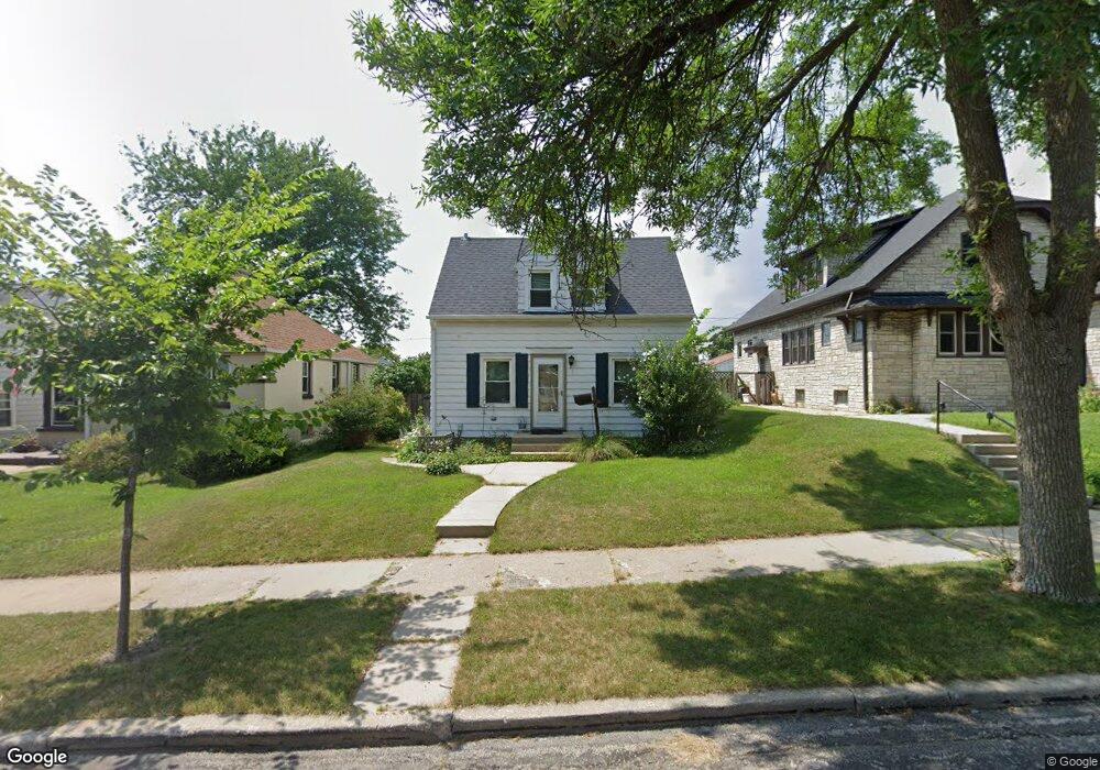 4239 S 2nd St, Milwaukee, WI 53207 - photo 1