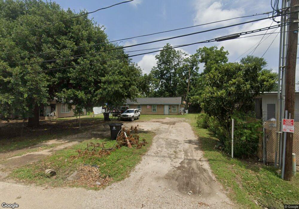 35 Berry Rd, Houston, TX 77022 - photo 1