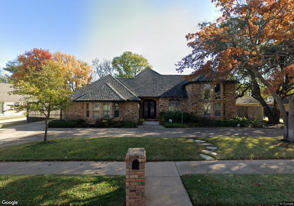 3820 Laurel Ln, Bedford, TX 76021 - photo 1