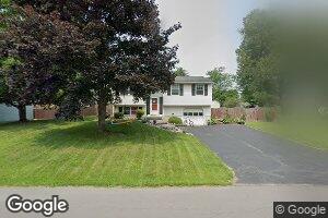 77 Windebank Ln, Minoa, NY 13116
