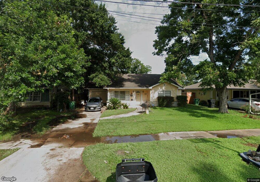 3203 Pecan St, Houston, TX 77087 - photo 1