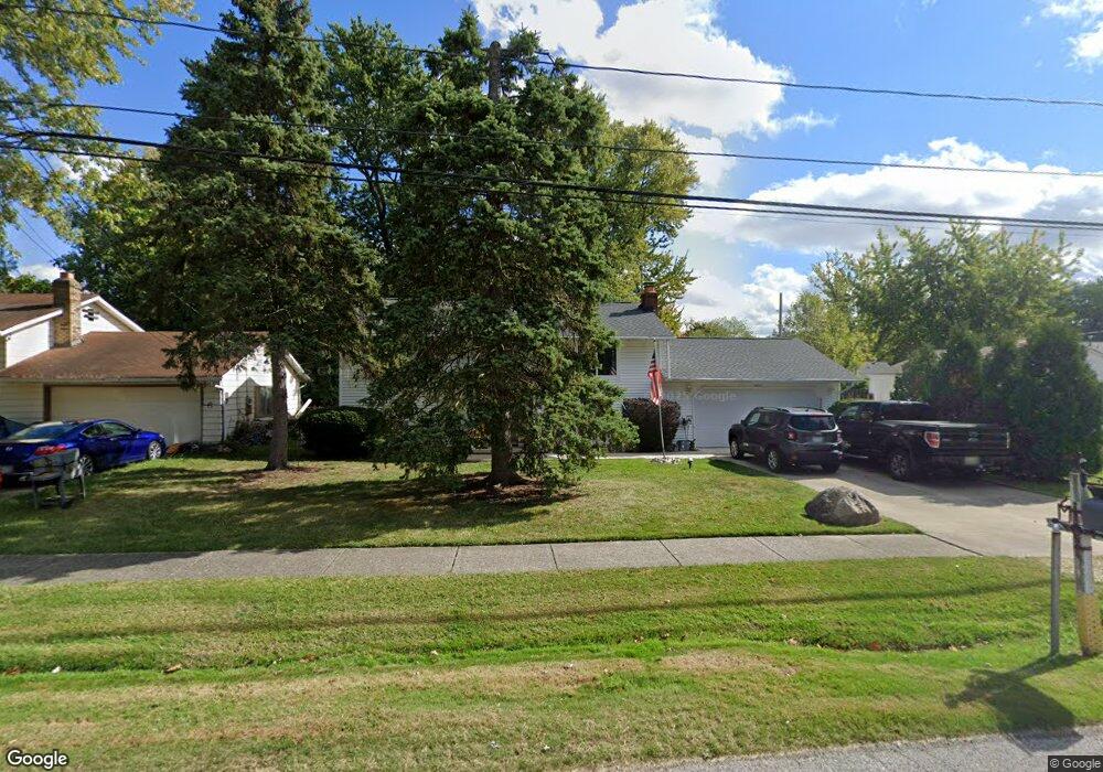 769 Oakwood Ave, Sheffield Lake, OH 44054 - photo 1