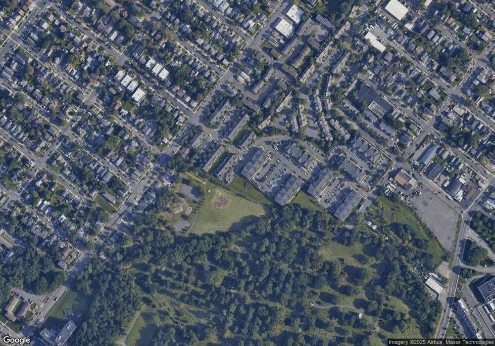 738 Cedar Ct, New Brunswick, NJ 08901 - photo 1