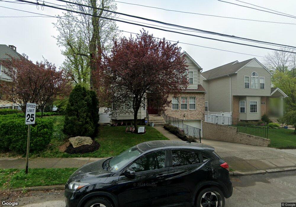 115 Bayview Ave unit A, Port Washington, NY 11050 - photo 1