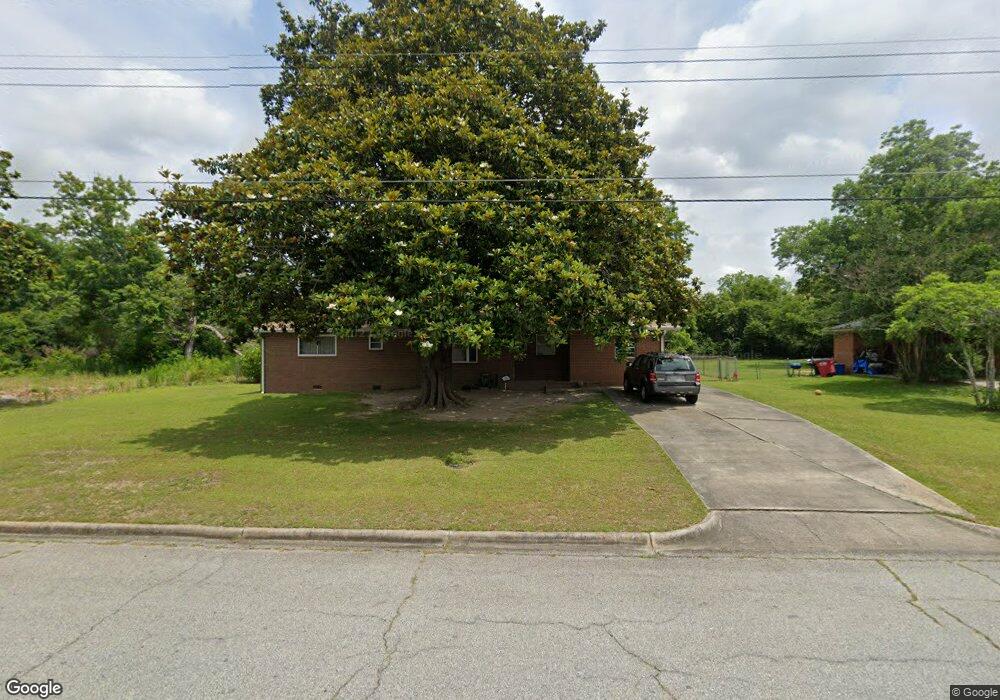2555 Wallace Dr, Macon, GA 31206 - photo 1