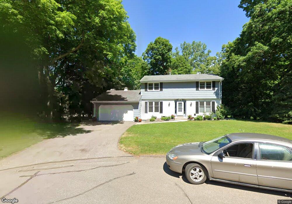 17560 Hampton Ct, Minnetonka, MN 55345 - photo 1