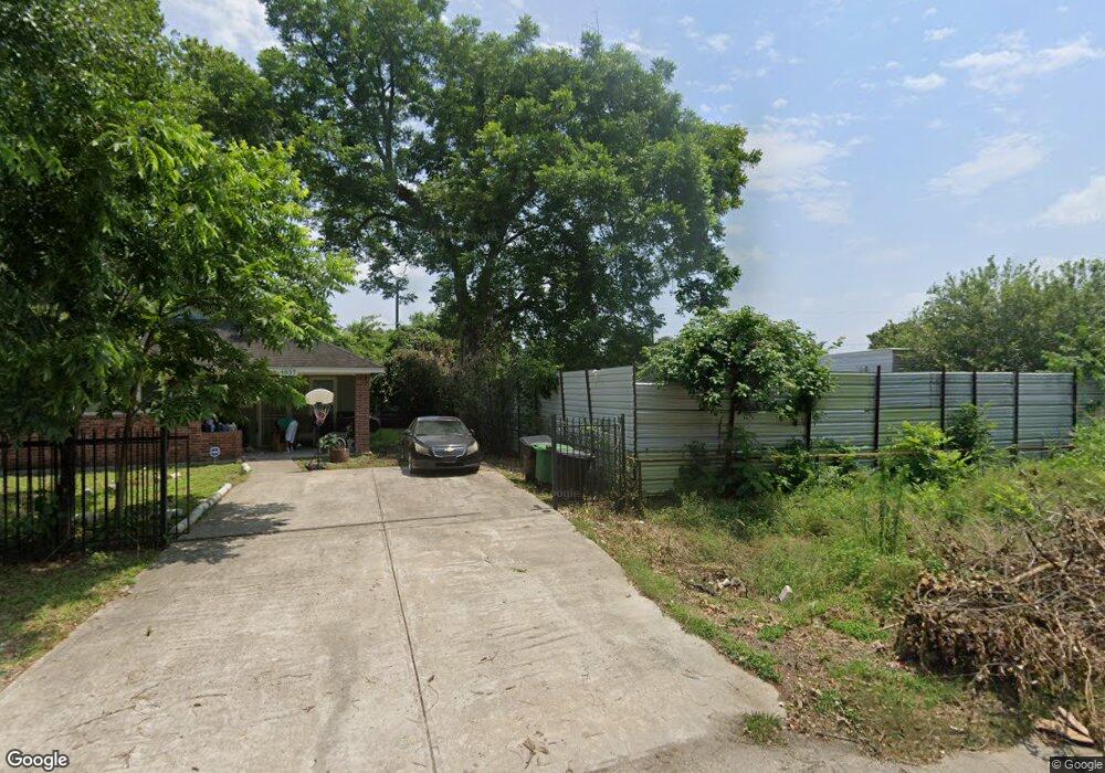 1041 Saint Clair St, Houston, TX 77088 - photo 1