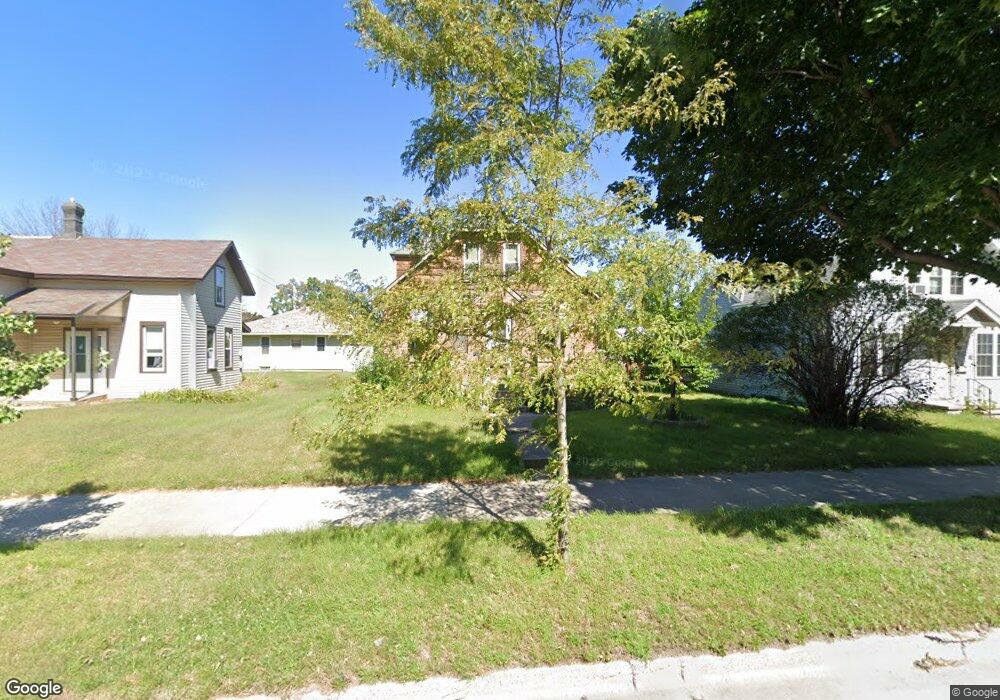 426 N Broadway St, New Ulm, MN 56073 - photo 1