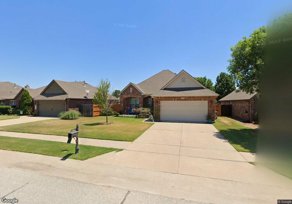 8005 S Fir Place, Broken Arrow, OK 74011 - photo 1
