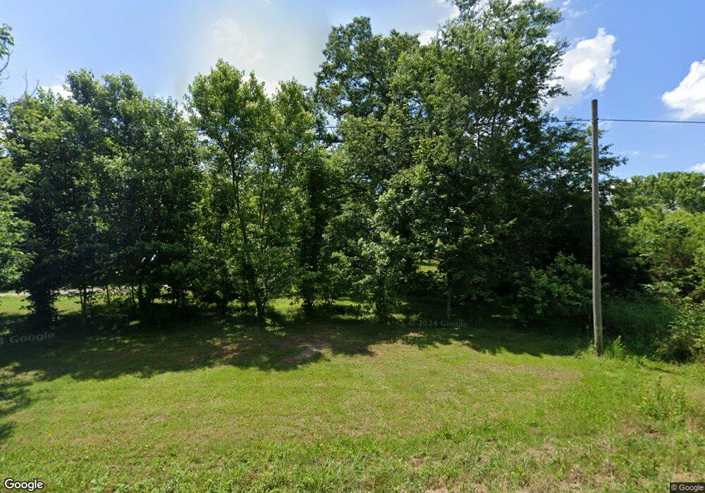 1649 Powell Ln, Lewisburg, TN 37091 - photo 1