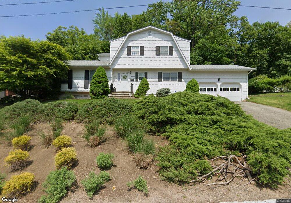 7 Mcrae Ct, West Caldwell, NJ 07006 - photo 1