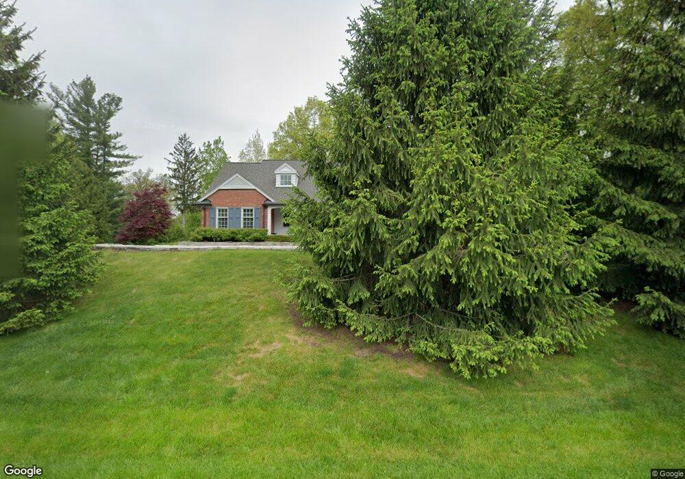 740 Kennebec Ct, Bloomfield Hills, MI 48304 - photo 1