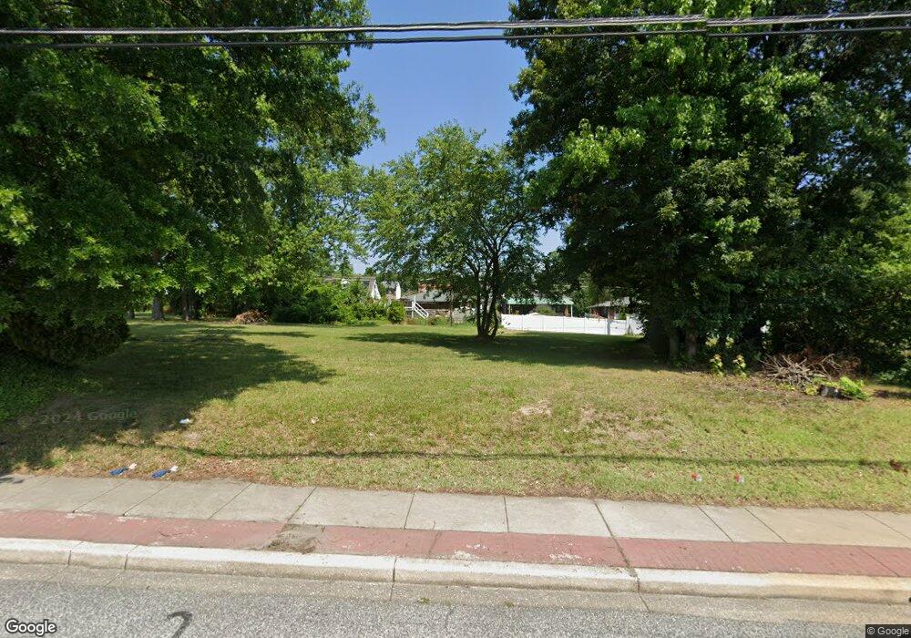 720 Eastern Blvd, Essex, MD 21221 - photo 1