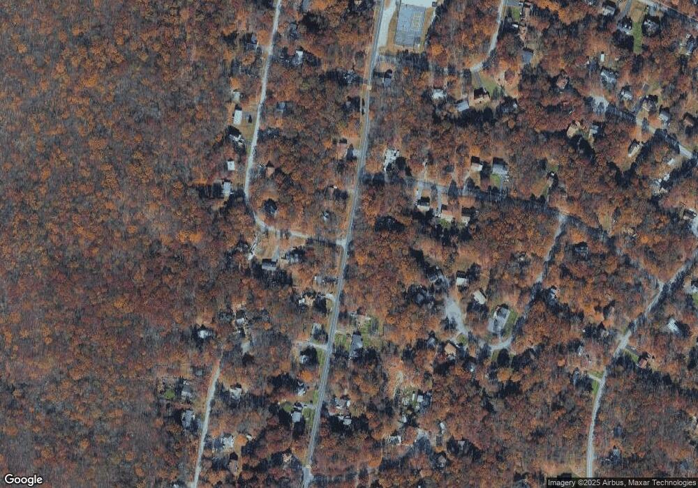 207 Segatti Cir, Bushkill, PA 18324 - photo 1