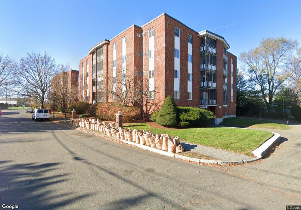 31 Lodgen Ct unit 4A, Malden, MA 02148 - photo 1