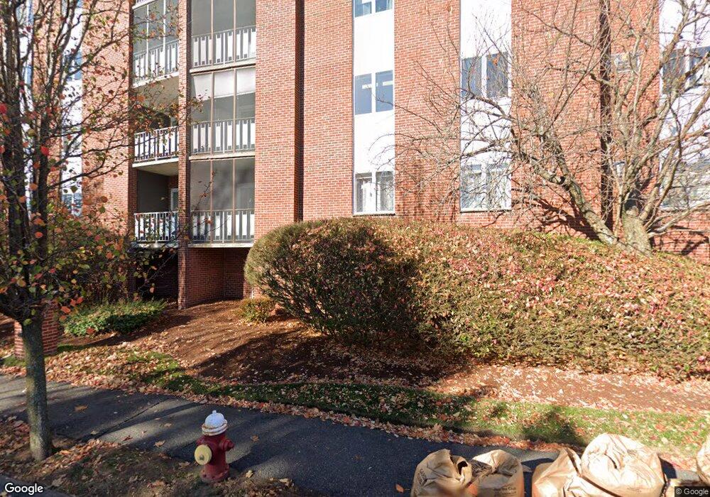 31 Lodgen Ct unit 4G, Malden, MA 02148 - photo 1