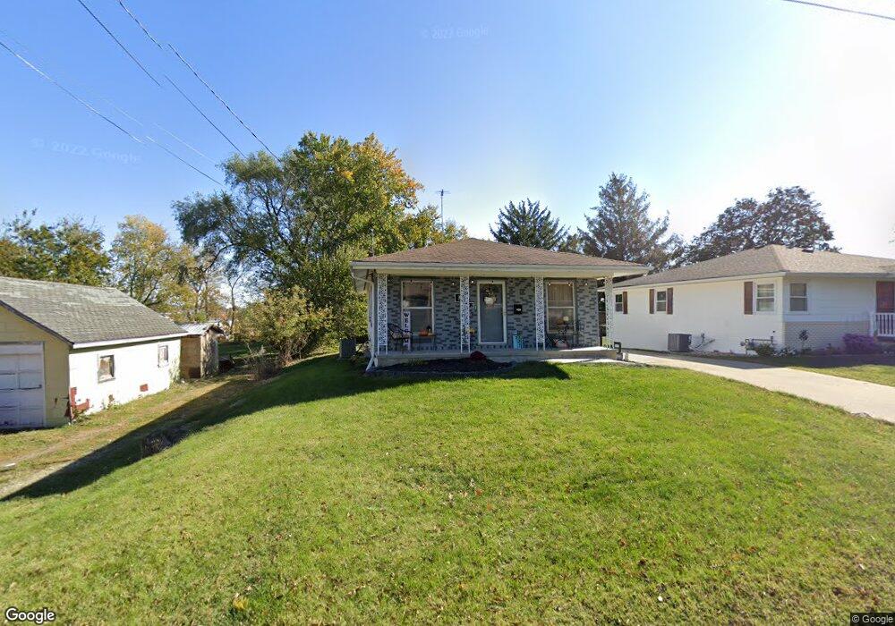 312 E 11th St S, Newton, IA 50208 - photo 1