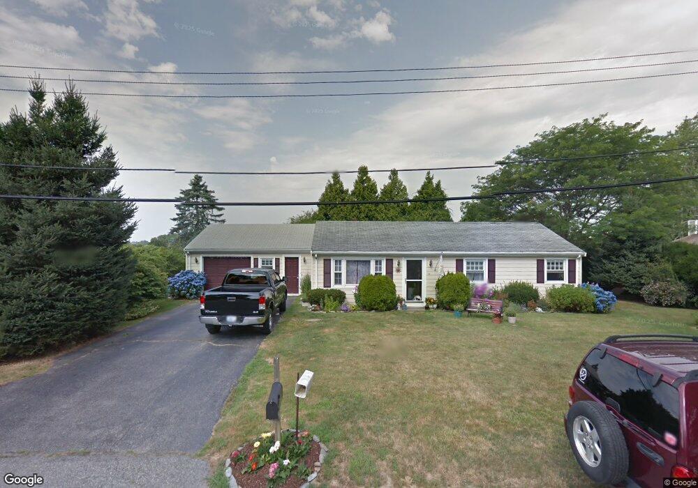 14 Spruce Ave, Middletown, RI 02842 - photo 1