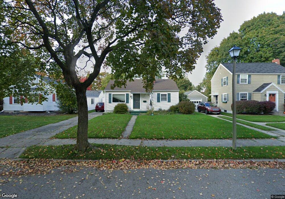 1524 Berkeley Dr, Lansing, MI 48910 - photo 1