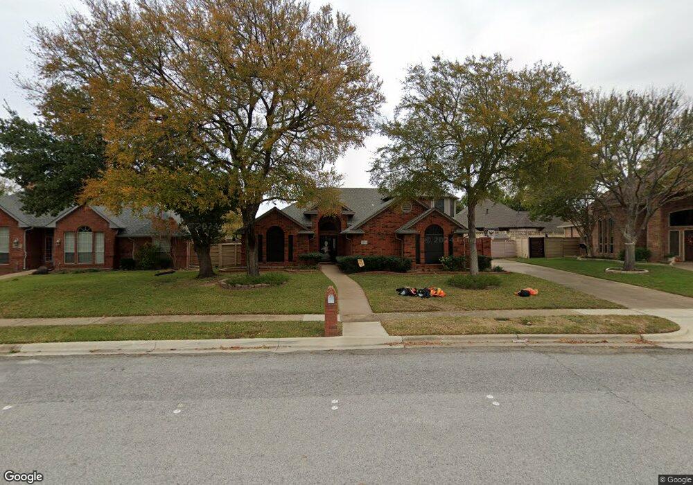 2740 Woodbridge Dr, Hurst, TX 76054 - photo 1