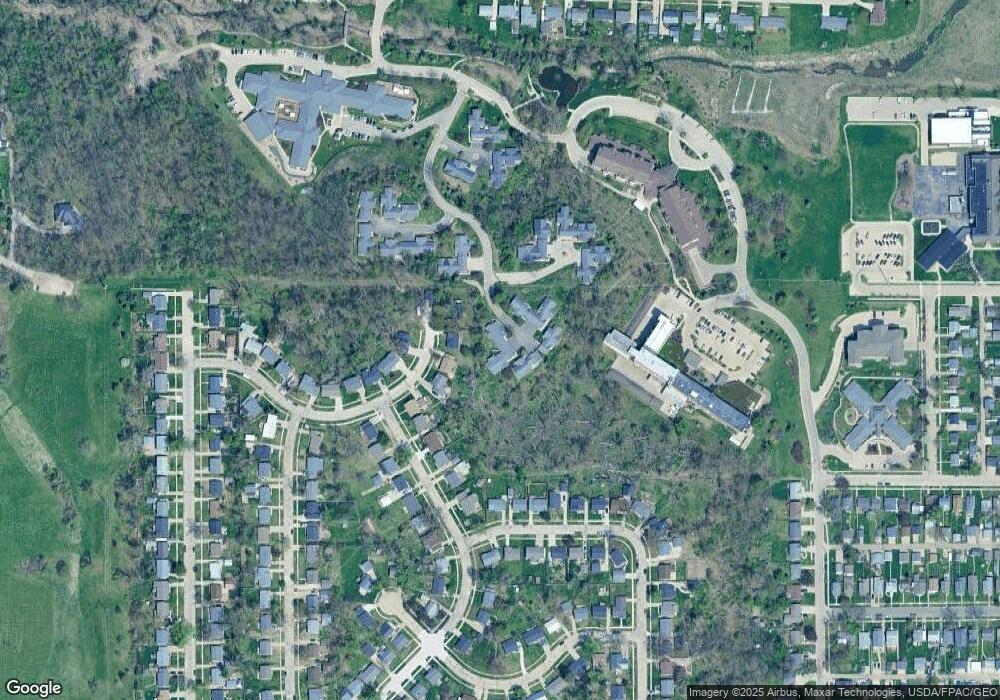 1212 Brendel Hill Dr NW, Cedar Rapids, IA 52405 - photo 1