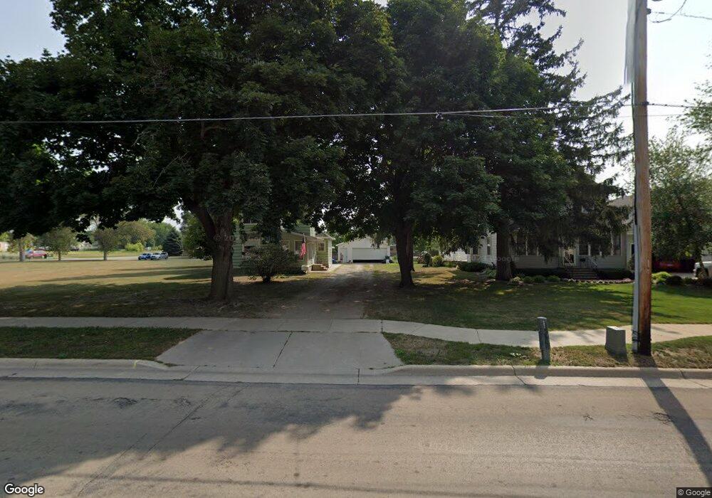 1403 4th St SW, Austin, MN 55912 - photo 1