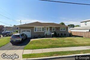 136 Spruce St, Port Reading, NJ 07064