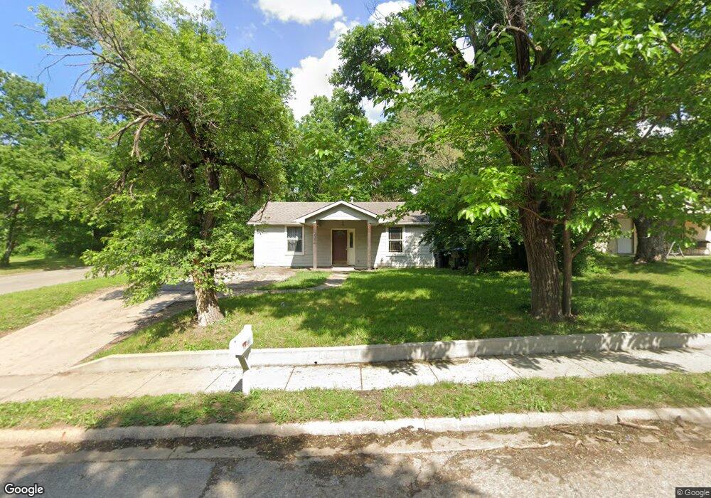 3500 SE Bryant St, Topeka, KS 66605 - photo 1