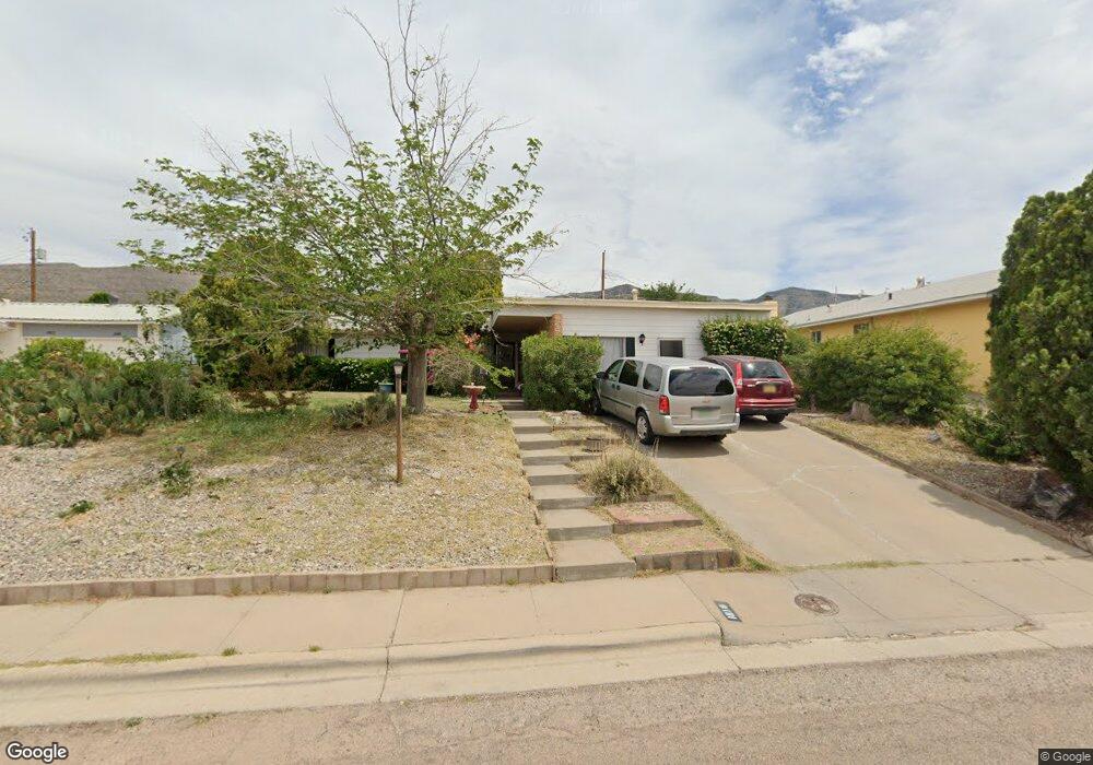 1810 Pontiac Dr, Alamogordo, NM 88310 - photo 1