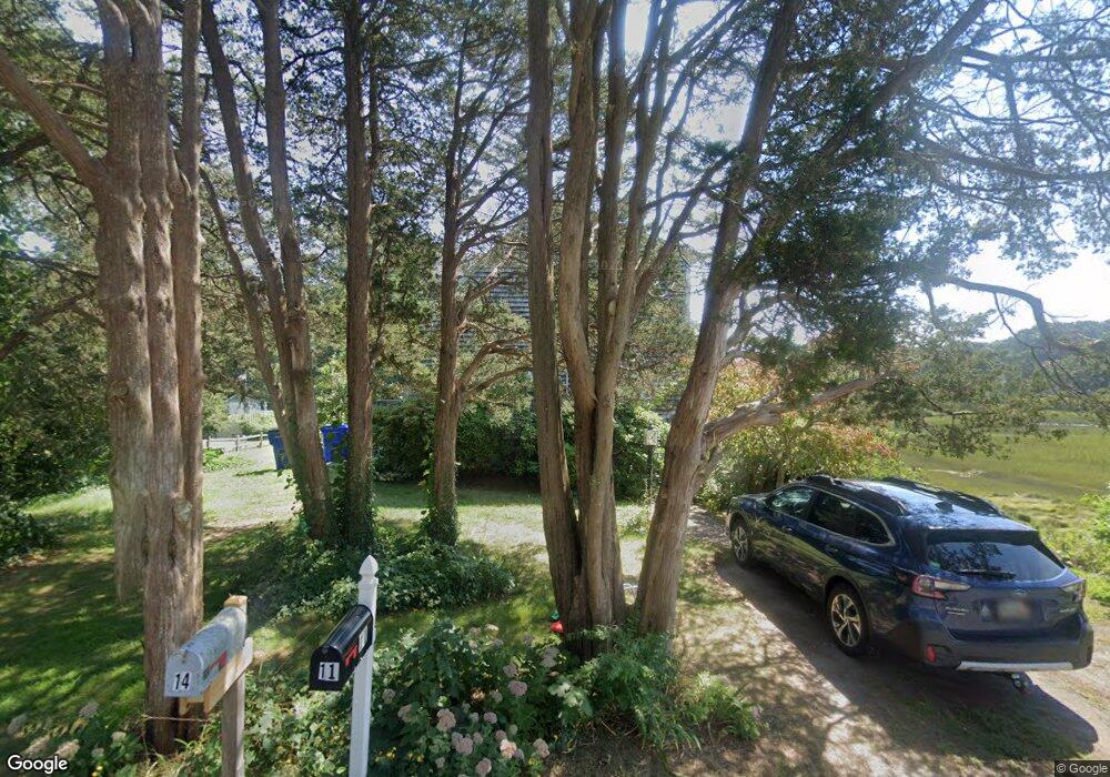 14 Benedict Rd, Buzzards Bay, MA 02532 - photo 1