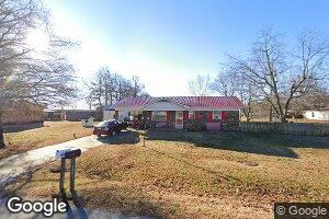 202 7th St, Gideon, MO 63848