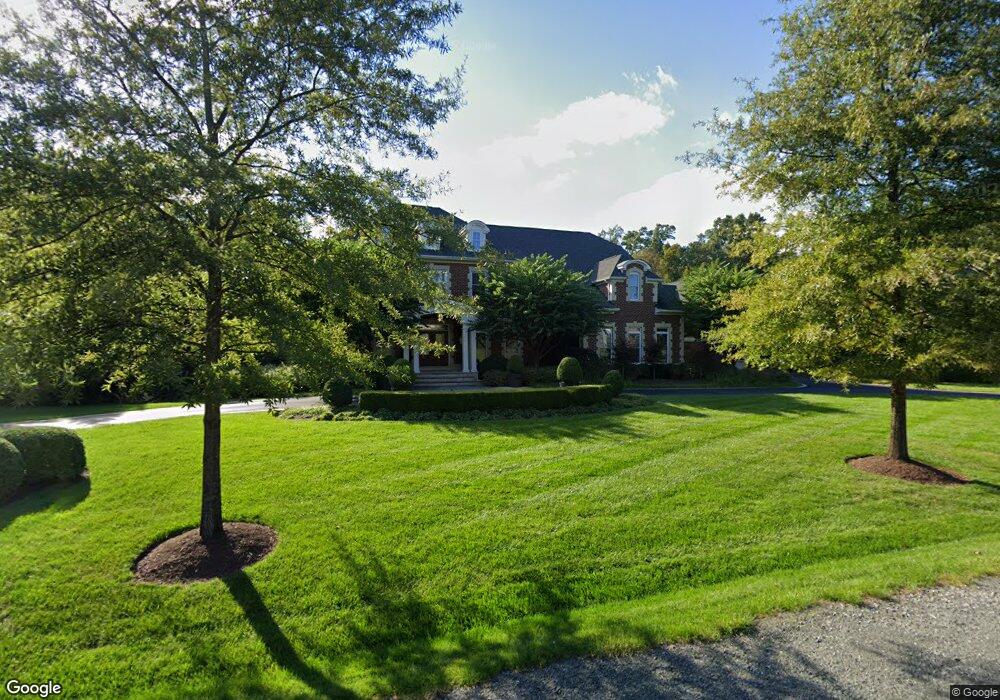 1654 Hunting Crest Way, Vienna, VA 22182 - photo 1