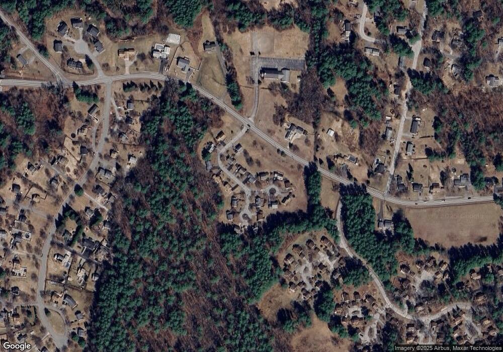 10 Winding Brook Ln, MerriMacK, NH 03054 - photo 1