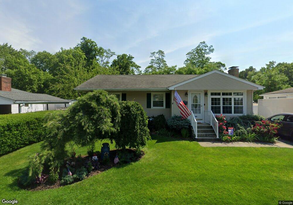 72 Fairweather Ave, Cranston, RI 02910 - photo 1