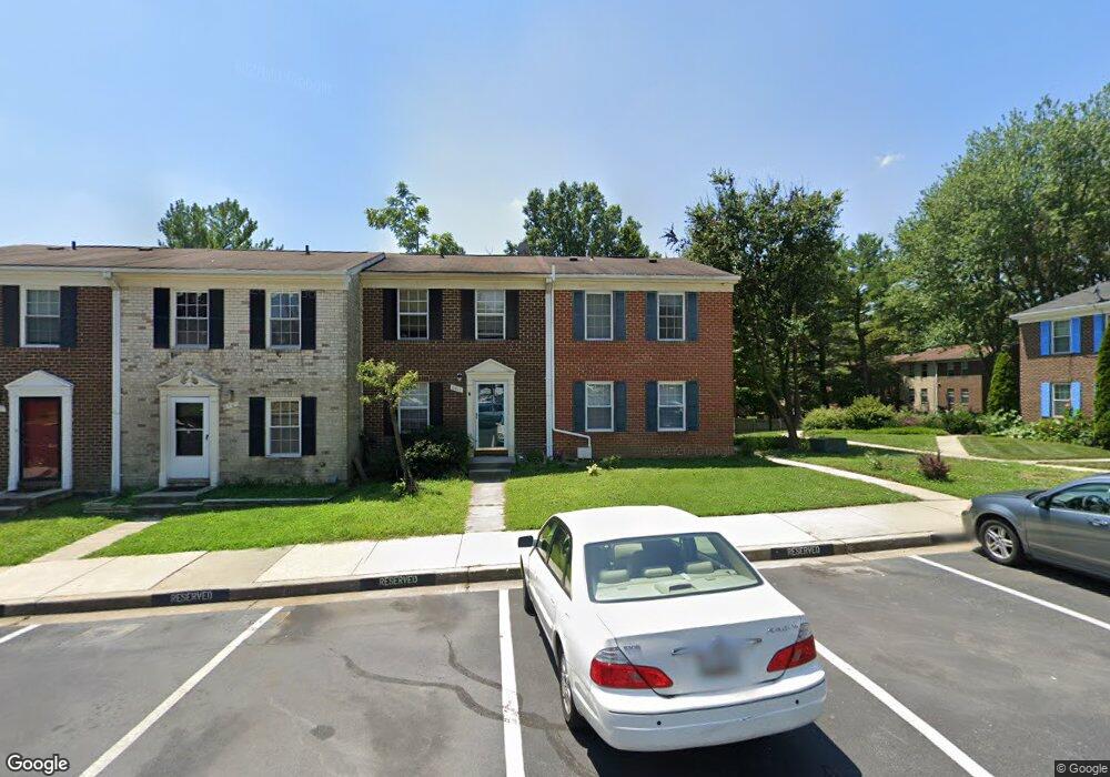 8811 Hayshed Ln, Columbia, MD 21045 - photo 1