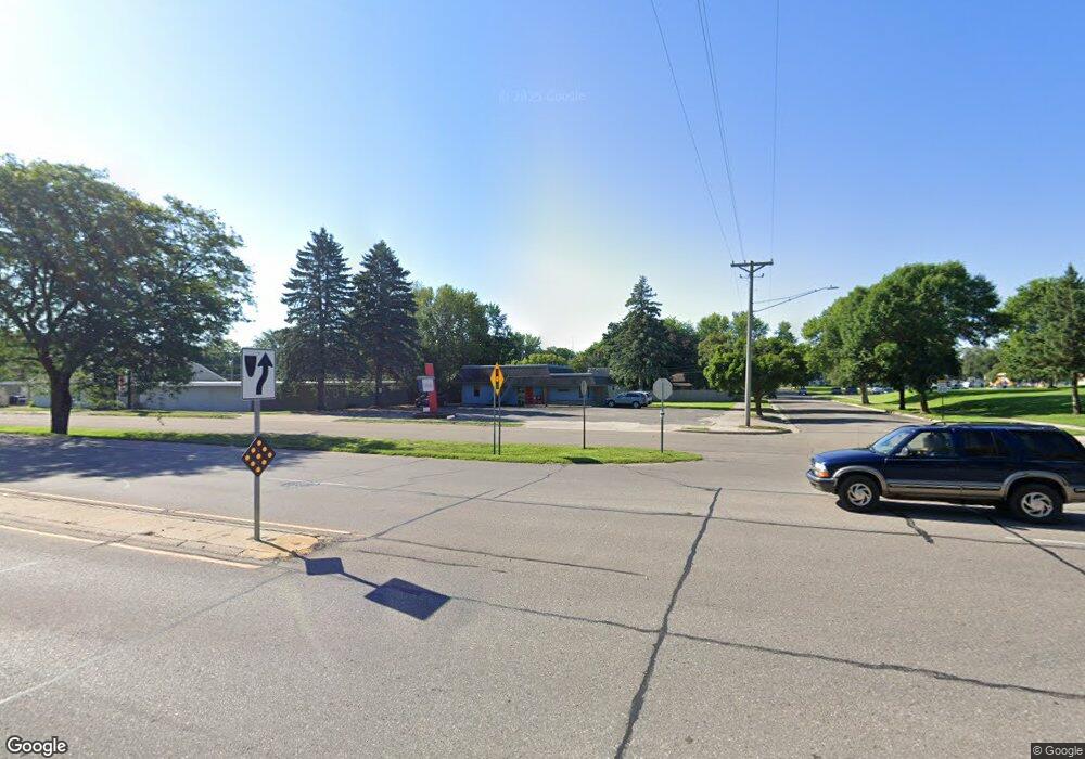 1511 W Oakland Ave, Austin, MN 55912 - photo 1