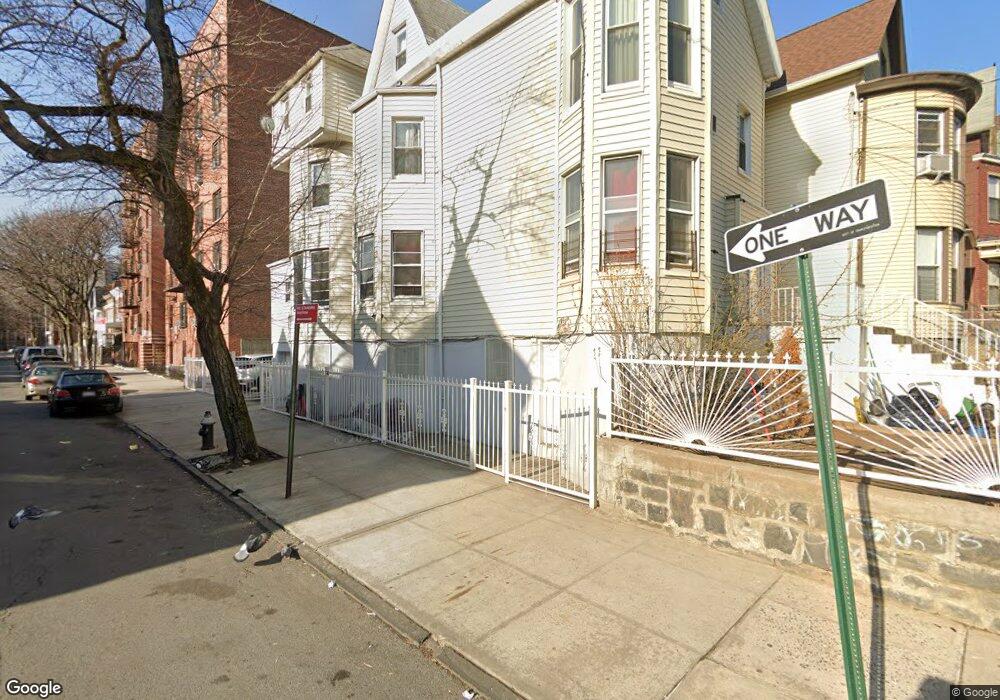 318 E 198th St, Bronx, NY 10458 - photo 1