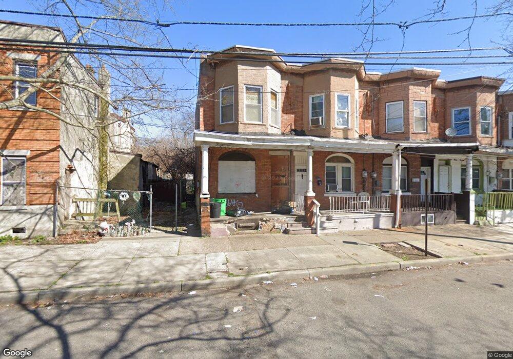 559 Viola St, Camden, NJ 08104 - photo 1