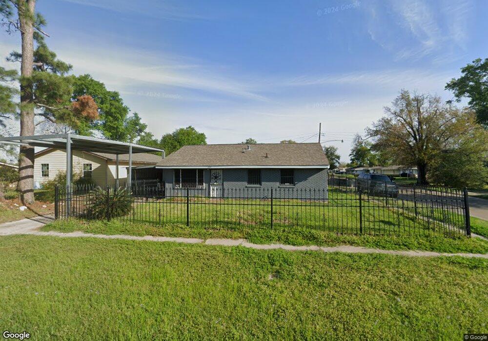 2725 S General Wainwright Dr, Lake Charles, LA 70615 - photo 1