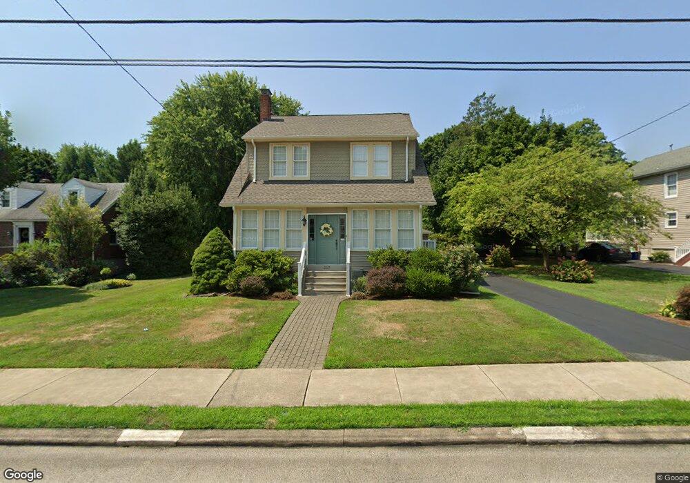 217 Linden Ave, Rutledge, PA 19070 - photo 1