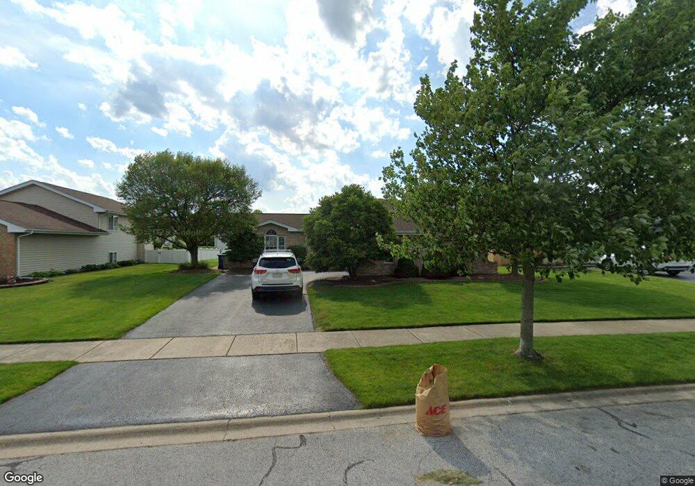 864 Robin Ct, Dyer, IN 46311 - photo 1