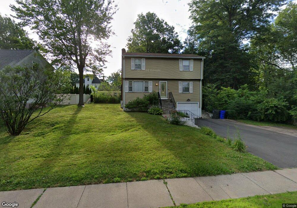 1248 Trout Brook Dr, West Hartford, CT 06119 - photo 1