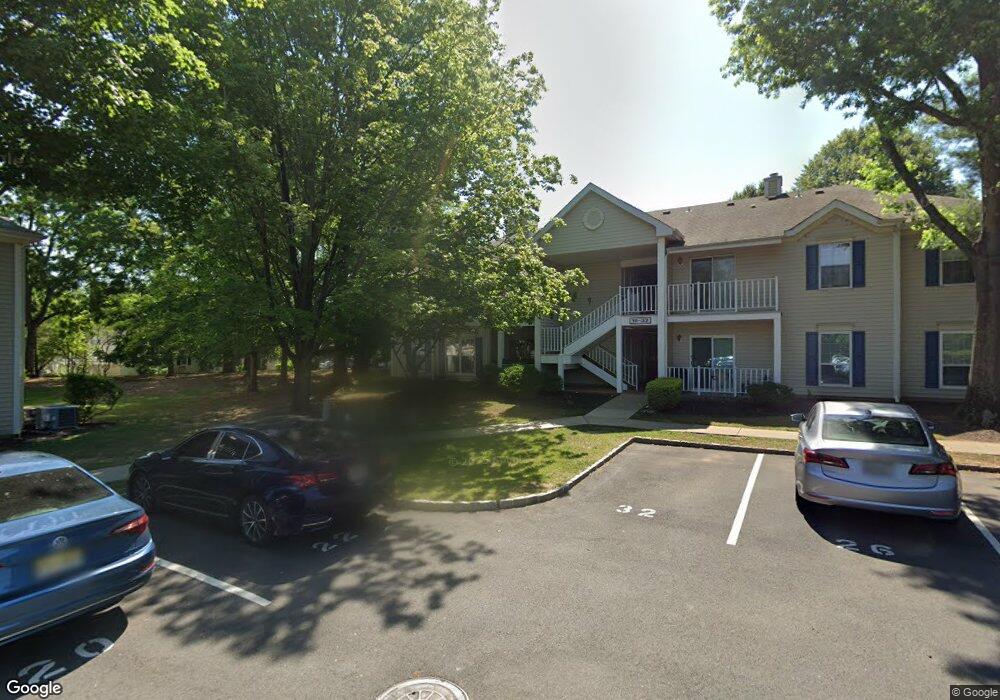 4 Opal Ct unit 4, Franklin Park, NJ 08823 - photo 1