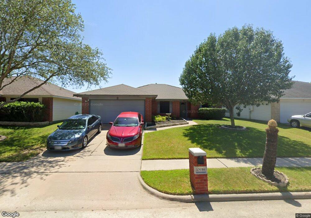 10939 Cayman Mist Dr, Houston, TX 77075 - photo 1