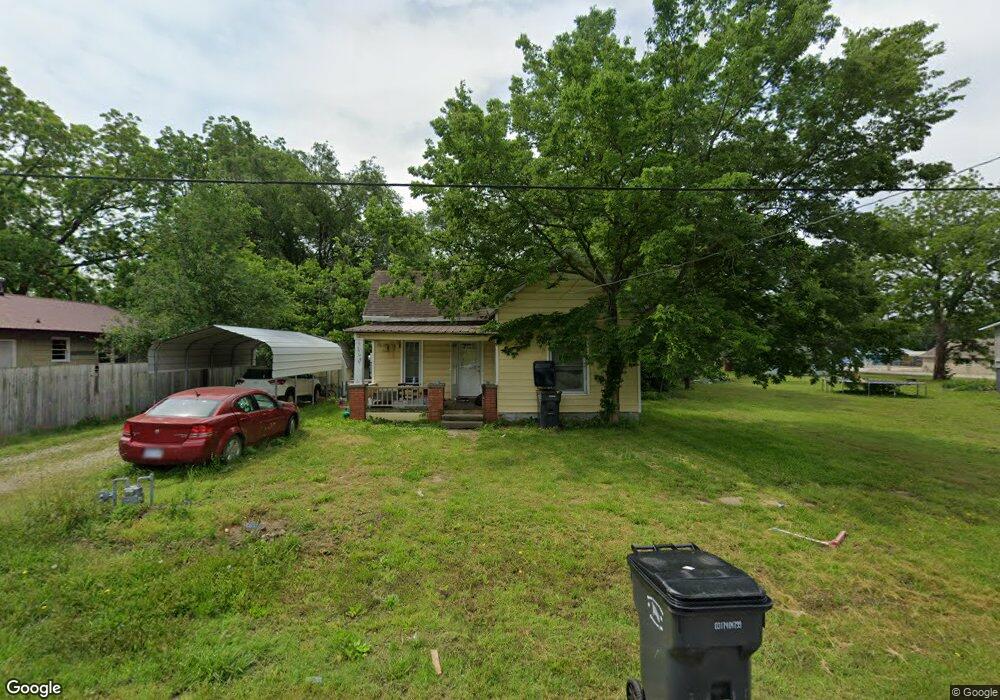 604 6th St, Altamont, KS 67330 - photo 1