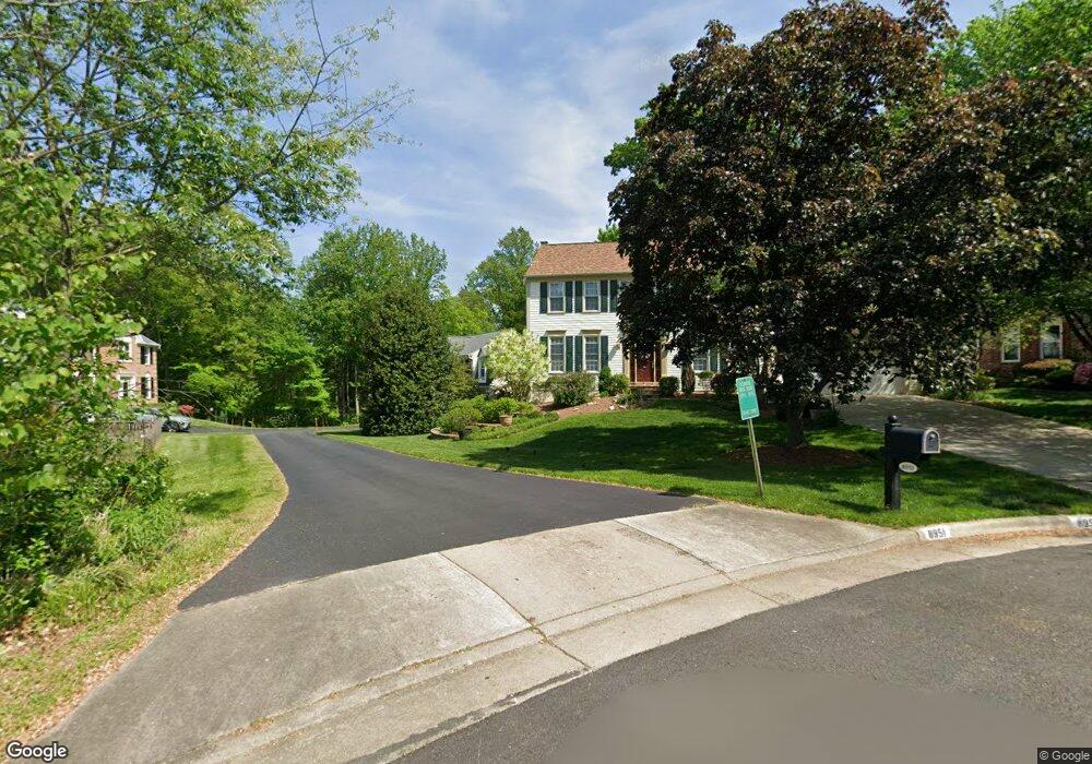 8953 Sycamore Ridge Rd, Fairfax Station, VA 22039 - photo 1